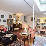 Апартаменты Galerie Des Arts - Elegant - By Mon Petit Fare *